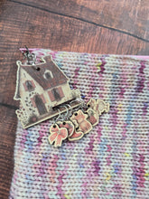 Load image into Gallery viewer, Cottage Trinket Trellis