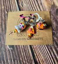 Load image into Gallery viewer, Groovy Halloween single skein
