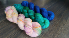 Load image into Gallery viewer, Flower Moon 3 skein kit