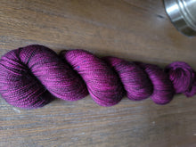 Load image into Gallery viewer, Woolen Berry