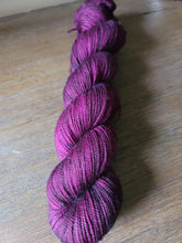 Load image into Gallery viewer, Woolen Berry