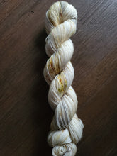 Load image into Gallery viewer, Lanterns in the Snow