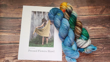 Load image into Gallery viewer, Pressed Flowers Shawl Kits