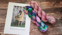 Load image into Gallery viewer, Pressed Flowers Shawl Kits