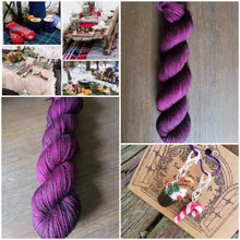 Load image into Gallery viewer, Woolen Berry