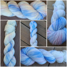 Load image into Gallery viewer, I Smell Snow