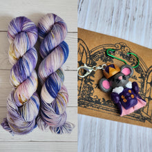 Load image into Gallery viewer, Nutcracker