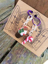 Load image into Gallery viewer, Woolen Berry