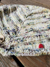 Load image into Gallery viewer, Floral Keepsake