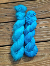 Load image into Gallery viewer, Siren