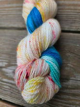 Load image into Gallery viewer, Fifth Avenue