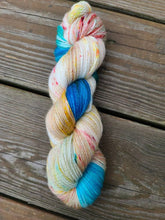 Load image into Gallery viewer, Fifth Avenue