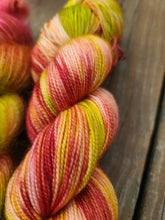 Load image into Gallery viewer, Apple Pickin'