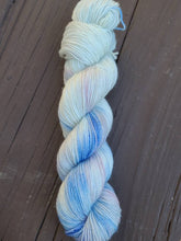 Load image into Gallery viewer, I Smell Snow