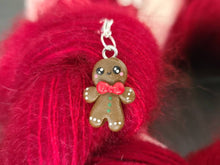 Load image into Gallery viewer, Holiday Yarn Wreath knit gift set