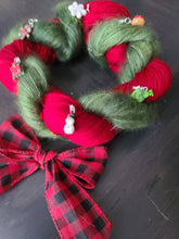 Load image into Gallery viewer, Holiday Yarn Wreath knit gift set