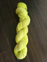 Load image into Gallery viewer, Fairy Ring 3 skein kit