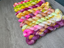 Load image into Gallery viewer, Darling Dahlia Bouquet minis