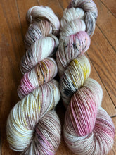 Load image into Gallery viewer, Photobooth Kisses single skein