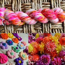 Load image into Gallery viewer, Darling Dahlia