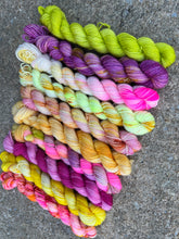 Load image into Gallery viewer, Darling Dahlia Bouquet minis