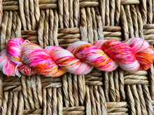 Load image into Gallery viewer, Darling Dahlia