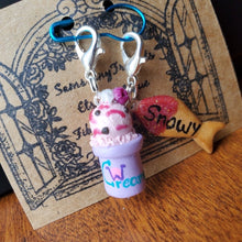 Load image into Gallery viewer, Snowy’s Sundae kitty cup sock set