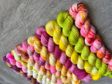 Load image into Gallery viewer, Darling Dahlia Bouquet minis