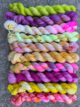 Load image into Gallery viewer, Darling Dahlia Bouquet minis