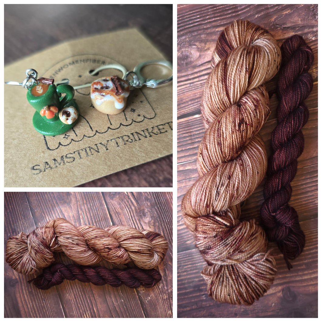Cinnamon Crumbs sock set