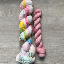 Load image into Gallery viewer, Sweet Treat sock set
